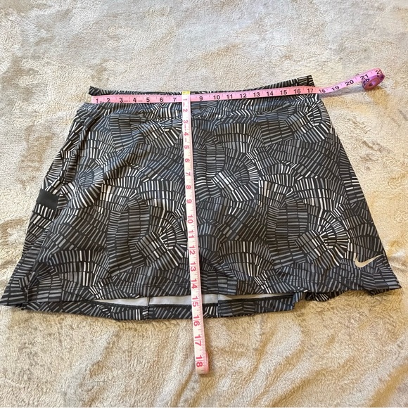 Nike black grey golf skort Dri-Fit Tour Performance ruffle pockets Size L - Picture 11 of 11